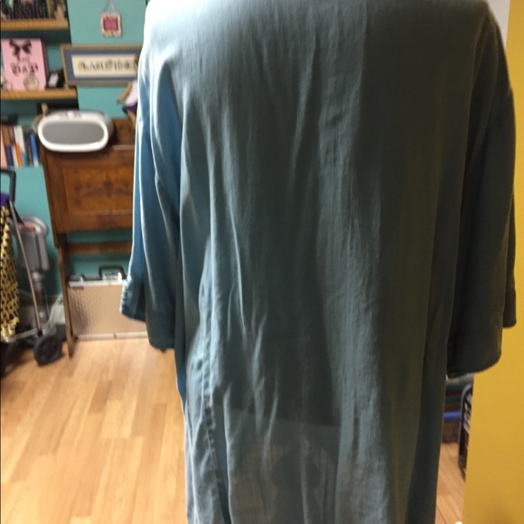 Blouse - Picture 3 of 3